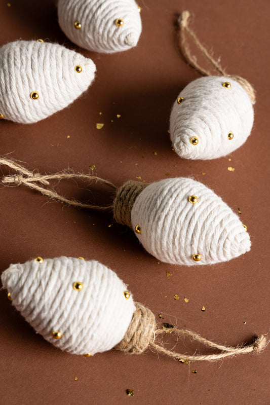 White Lightbulb Ornament Set